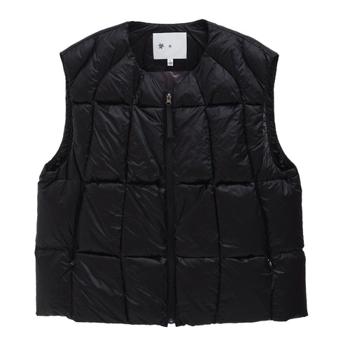 Goldwin THREE-DIMENSIONAL DOWN LIGHT VEST Biotite GZ25303 4571657641145 Front Degliuberti